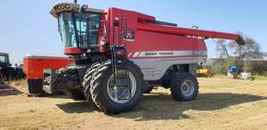 2014 Massey Ferguson 9560 Header