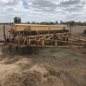 gyral planter 23 row 
