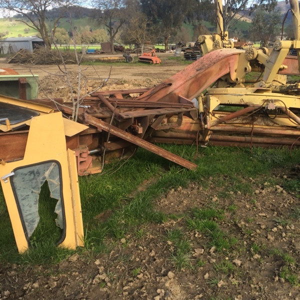 Komatsu wrecking gd530a-2