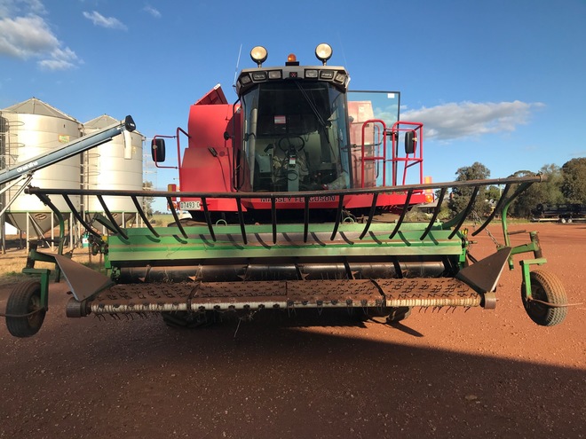 2002 Massey Ferguson 8780 XP Header & Fronts