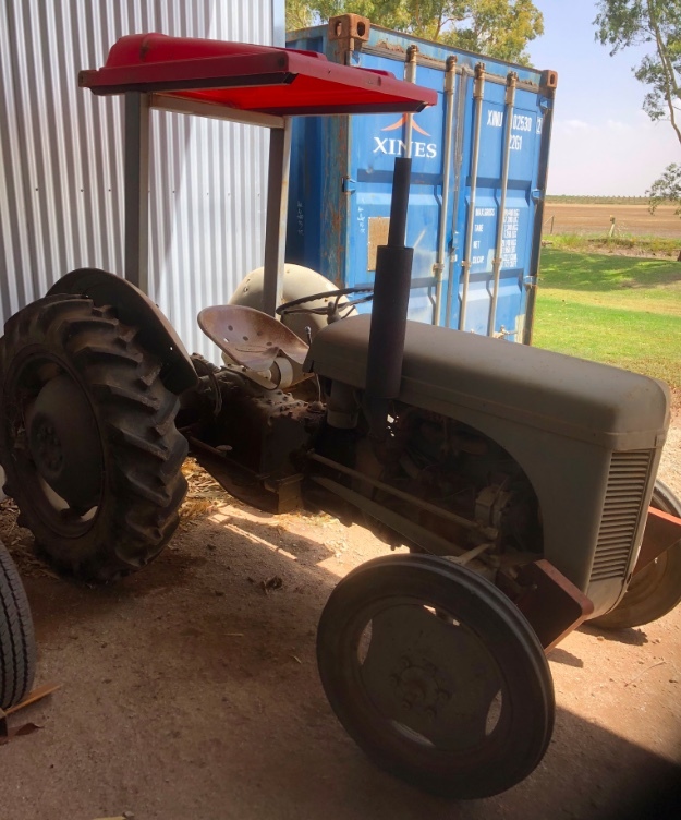 Massey Ferguson TEA-20 Tractor