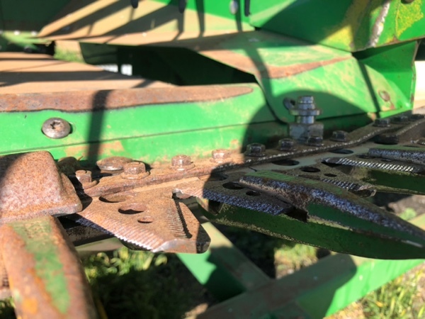 2013 John Deere 635D Hydrafloat Header Front
