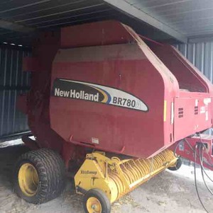 New Holland BR780A Round Baler