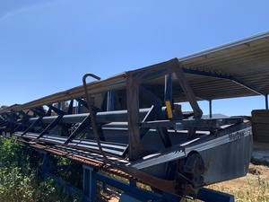 36ft Macdon - 960 front - with comb trailer for an extra $3k+