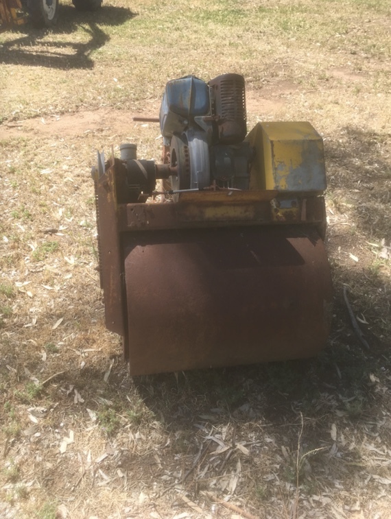 Vibrating Roller with Diesel Motor 