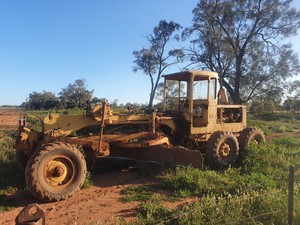 CATERPILLAR 12E ROAD GRADER