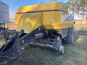 2006 New Holland BB960A Baler