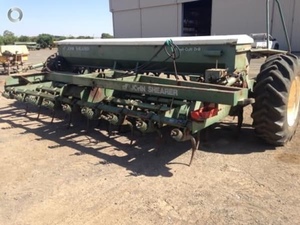 John Shearer TCD 27 run seed drill