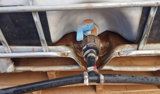 10 x Water Tanks / Shutltle 