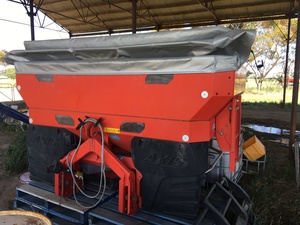 Kuhn Axis 30.1W spreader