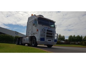 2005 Kenworth K104 Primemover