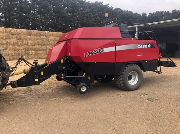 CASE IH LBX 332 SQUARE BALER 