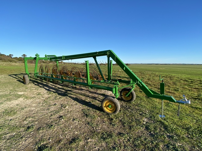 V Rake 14 wheel