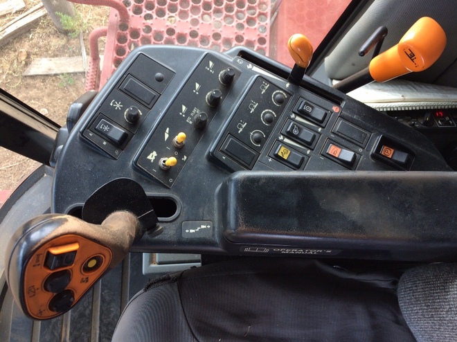 2000 Case IH 2366 Header with Case 1010 25ft Front