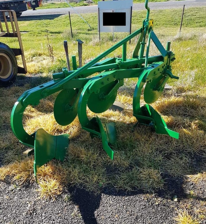 Mouldboard Plough 3pl