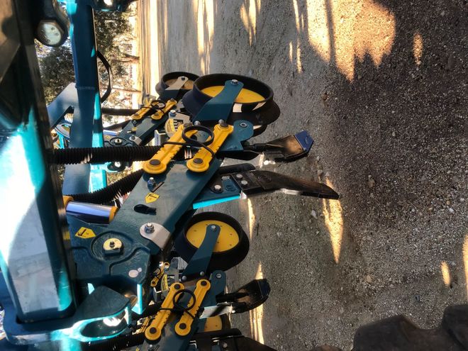 9M Equalizer Air Seeder