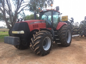 Case IH 305 Tractor