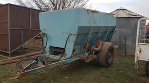 Seymour 6 Tonne Belt Spreader