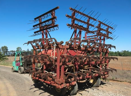  - Airseeder NH 3350 Cart and 3030 Bar - 