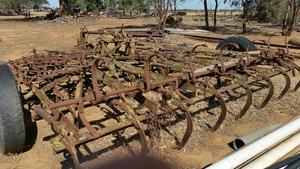 29 Tyne Shearer Scarifier