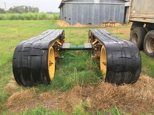 Caterpillar VFS 70 Track Frame + Rubber track
