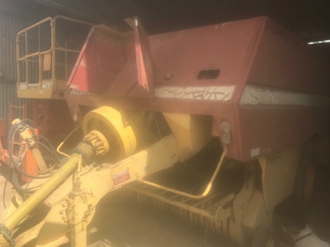 D1000 New Holland Baler