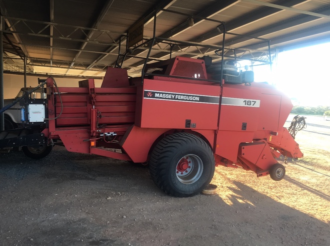 2005 Massey Ferguson 187 Square Baler