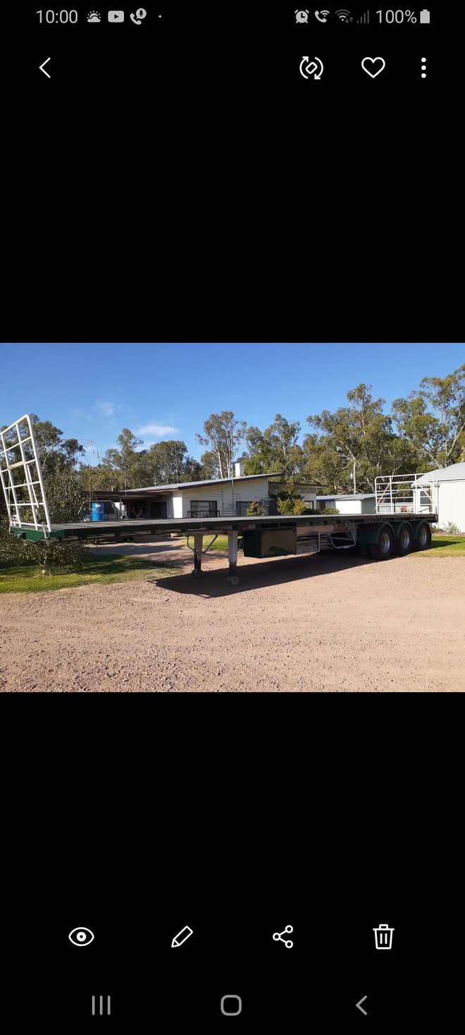 1997 Barker Flat Top 44'10ft Tri-Axle Trailer