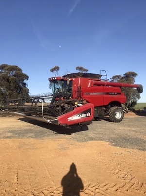 2011 Case IH 7120 with 40ft 2152 Front