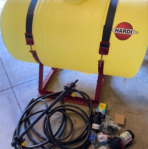 hardi spray tank/hose/pump ect