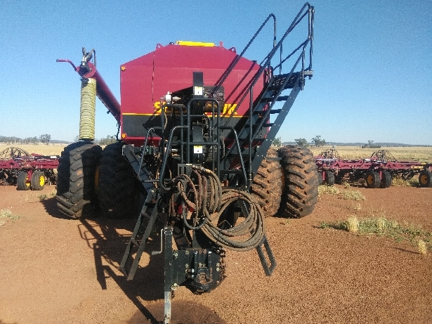 Seed Hawk 600 Air Cart