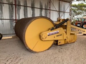 Reefinator. RGV 300. Ripper. with Transport Trailer