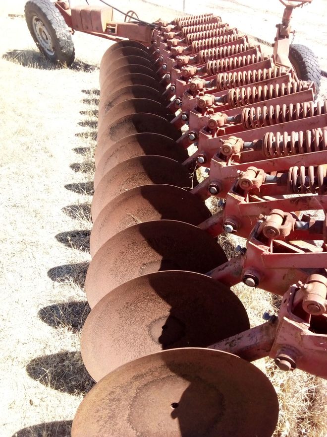 PRICE REDUCED 14 Plate Disc Plough