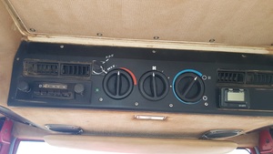 International 885XL Tractor 