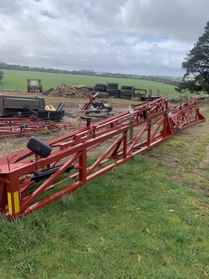 Boom Arms 120’ – CaseIH Patriot 4430