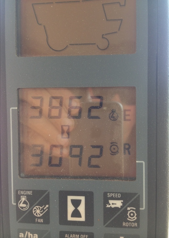 CASE IH 2166 HEADER / HARVESTER FOR SALE With 30FT 1010 Front on Leith Trailer - Come see Running!