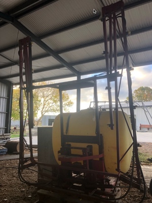 Hardi Sprayer  3 Pt Linkage  Hydraulic operated