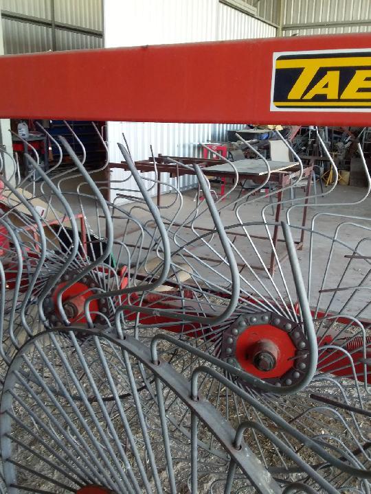 12 Wheel Taege V Rake