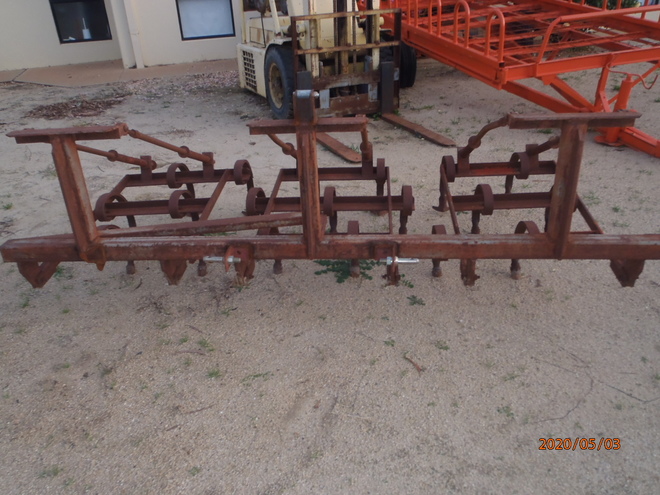 T P L Scarifier