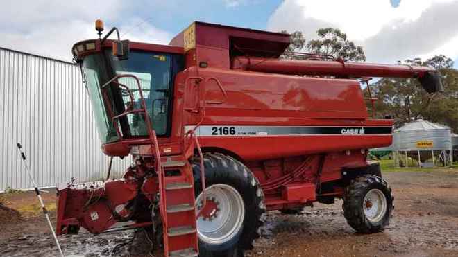 1996 Case IH 2166 Header with 1010 Front