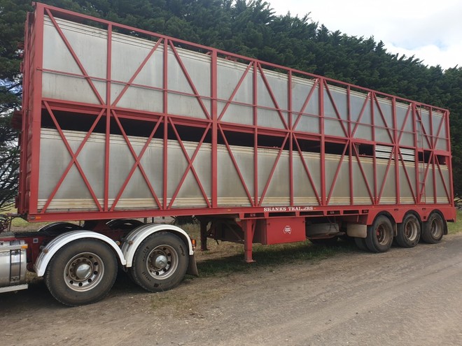 1999 Shanks 2 Deck Cattle Crate