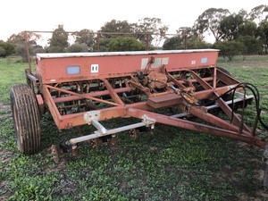 511 International Combine