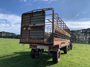 25FT CATTLE CRATE 