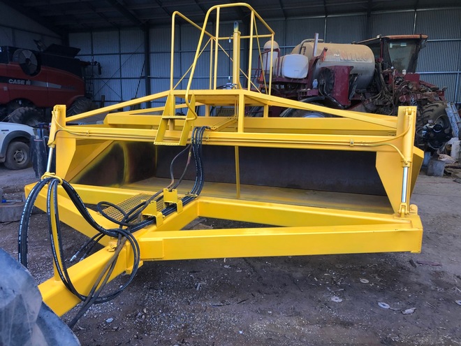 E&I 14ft bucket