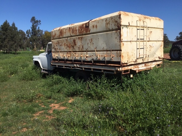 AA 160 International Truck