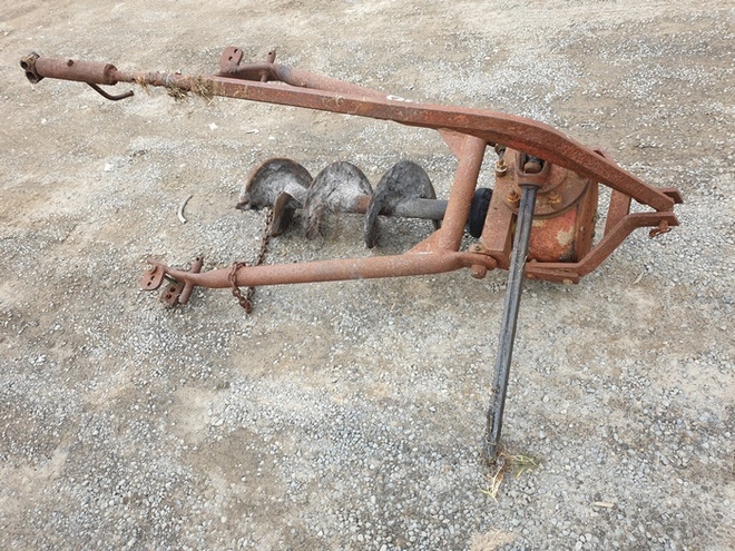 International 3PL Post Hole Borer