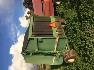 Under Auction - John Deere 530 Round Baler - 2% + GST Buyers Premium On All Lots 