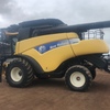 2006 New Holland CR960 with 39ft MacDon 2052 Draper Front