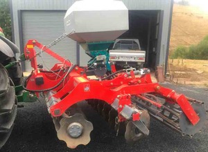 Unia MultiDisc and Lehner Air Seeder