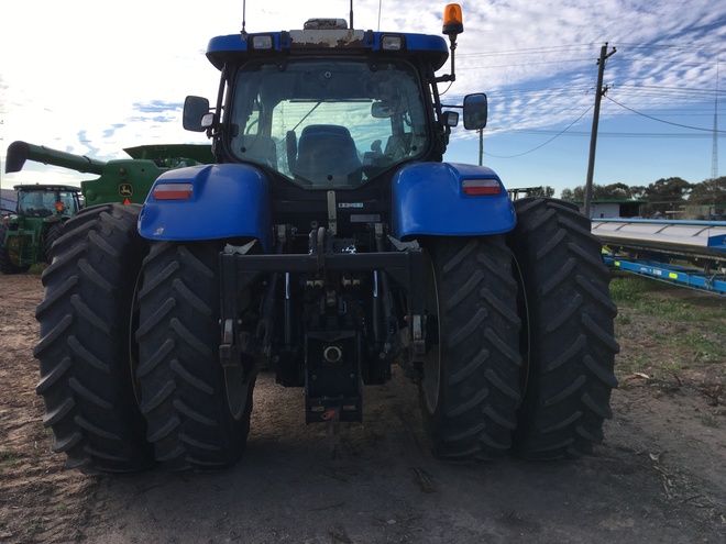 New Holland T 7050 Tractor